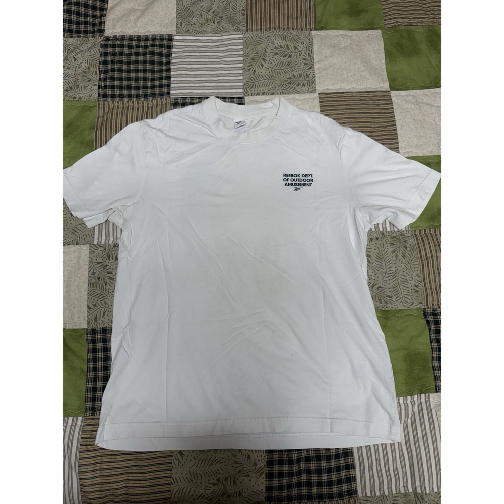Reebok Men's Classics Outdoor Amusement White T-Shirt Size Medium Mountain Deer - Picture 3 of 4